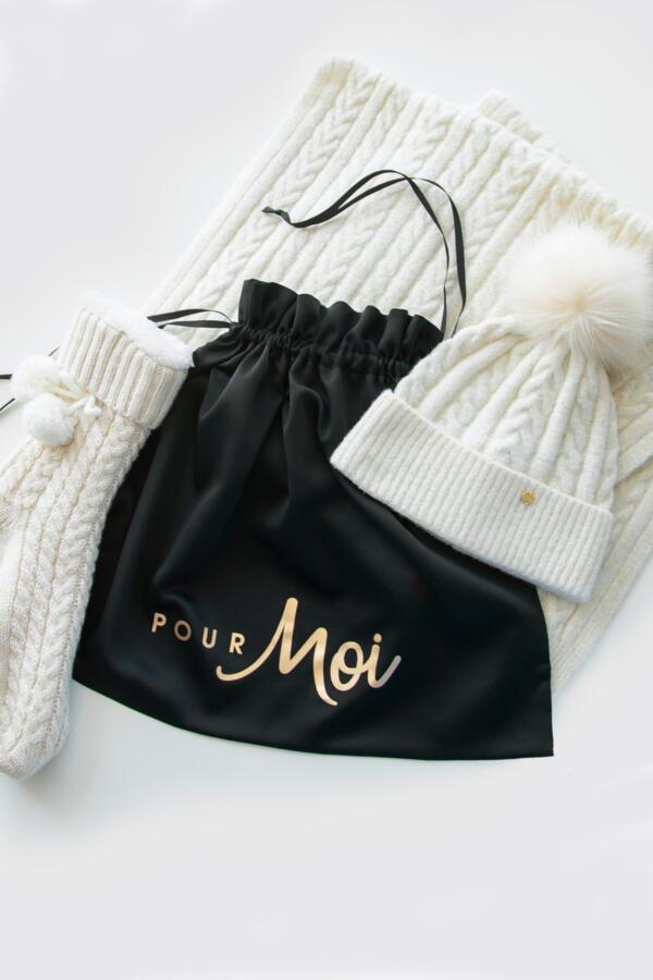 Cable Knit Contrast Pom Beanie Hat
