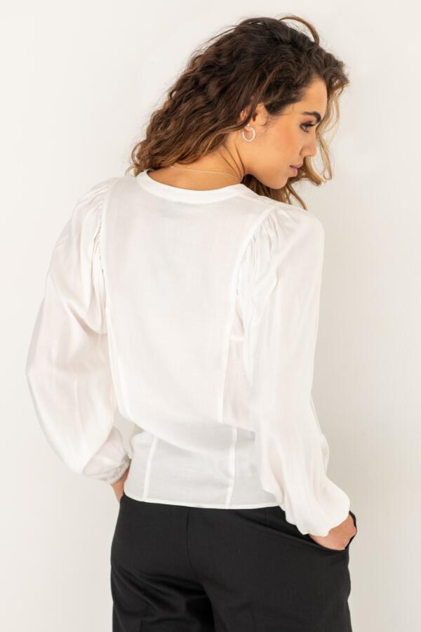 Stacie Fuller Bust Embroidered Woven Long Sleeve Blouse