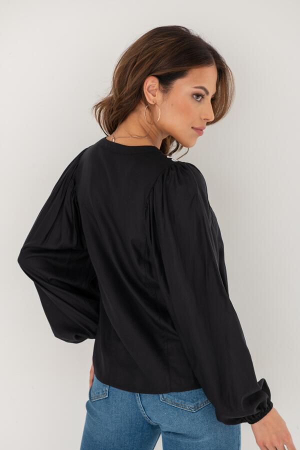 Stacie Fuller Bust Embroidered Woven Long Sleeve Blouse