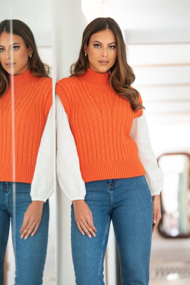 Kady Cropped Ribbed Knit Vest